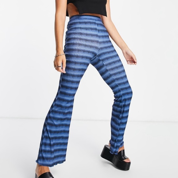New ASOS Wavy Stripe Print Ribbed Flared Leg Pull On Pants Ombre Blue Size 4 - Picture 3 of 16